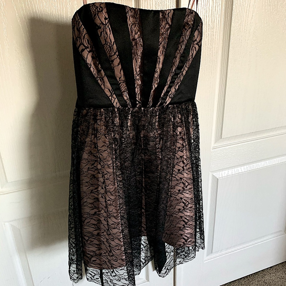 NWT STRAPLESS Max & Cleo Cocktail Mini Dress💋